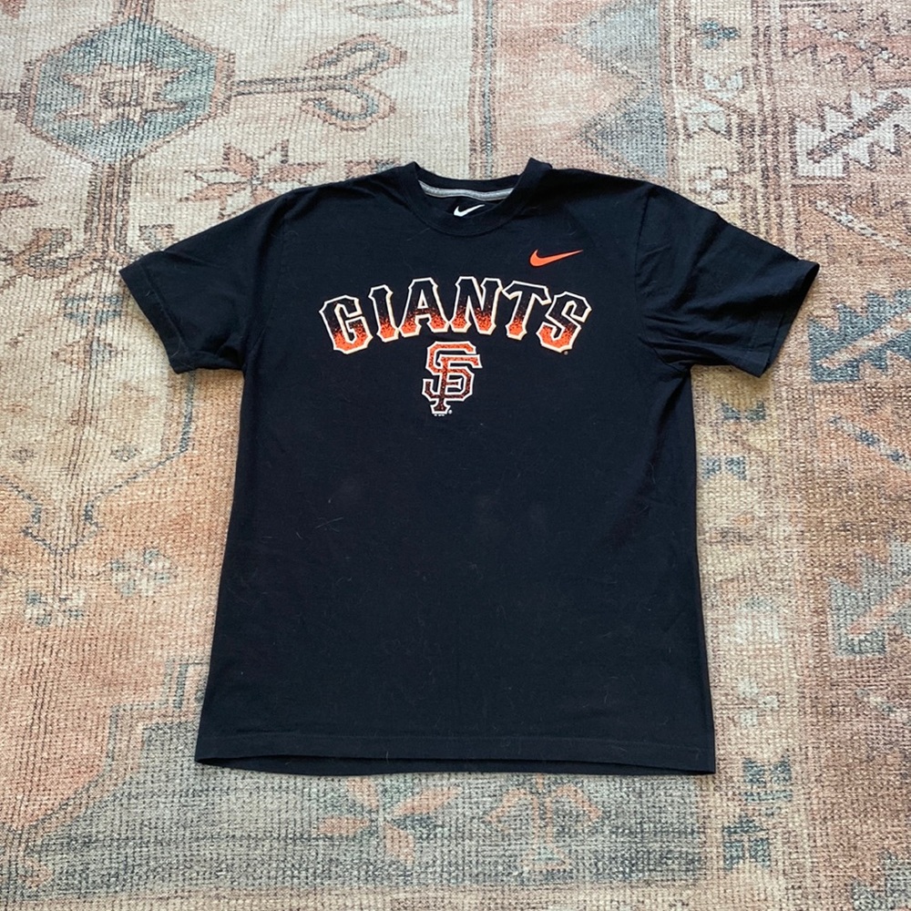 Giants baseball tee